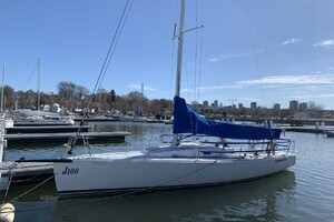 33ft J Boats Yacht For Sale