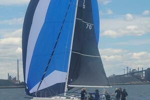 33ft J Boats Yacht For Sale