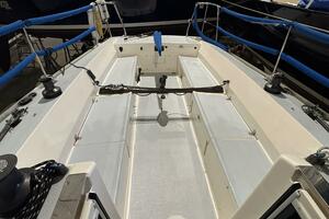 33ft J Boats Yacht For Sale