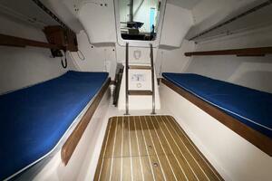 33ft J Boats Yacht For Sale