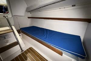 33ft J Boats Yacht For Sale