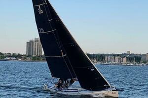 33ft J Boats Yacht For Sale