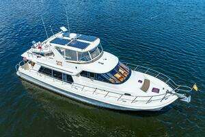 2007 Hampton 558 Pilothouse thumbnail 13