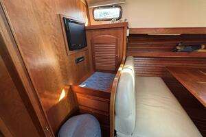 2011 Sabre 40 Sedan thumbnail 27