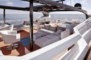 89FT (27.28M) LADENSTEIN