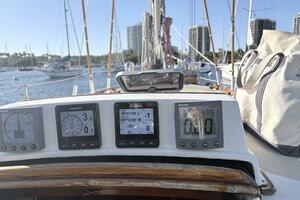 Coraggio 2 33ft Carter Yacht For Sale