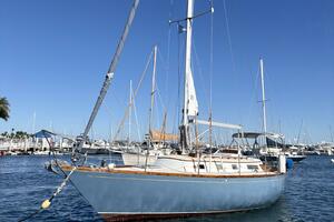 Coraggio 2 33ft Carter Yacht For Sale