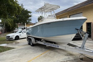 2020 Cobia 237 Center Console thumbnail 1