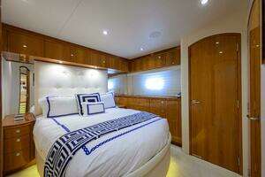 2006 Hatteras HATTERAS 80 thumbnail 17