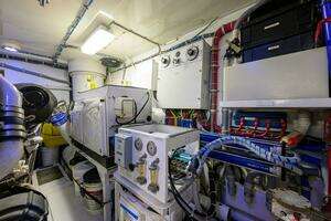 2006 Hatteras HATTERAS 80 thumbnail 32