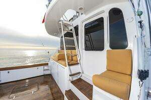 2001 Ocean Yachts 52 SUPER SPORT thumbnail 16