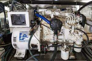 2001 Ocean Yachts 52 SUPER SPORT thumbnail 61