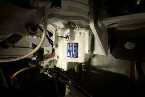 2004 Carver 460 voyager thumbnail 85