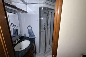 2004 Carver 460 voyager thumbnail 19