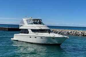 2004 Carver 460 voyager thumbnail 1