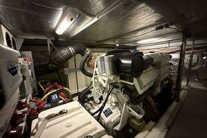 2004 Carver 460 voyager thumbnail 102