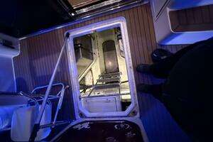 2004 Carver 460 voyager thumbnail 112