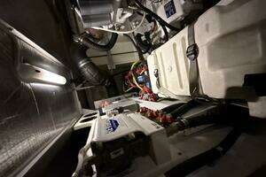 2004 Carver 460 voyager thumbnail 104