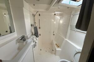 2015 Leopard 48 thumbnail 51