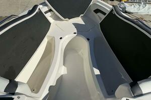 2015 Larson LX 225S IO thumbnail 17