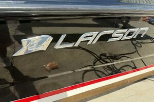 2015 Larson LX 225S IO thumbnail 27