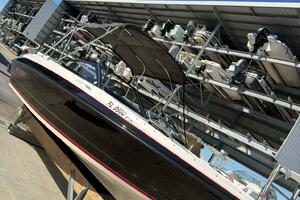 2015 Larson LX 225S IO thumbnail 9