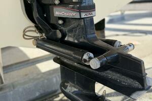 2015 Larson LX 225S IO thumbnail 31