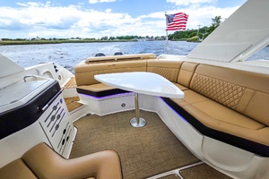 Photo 6225290 for 2023 Sea Ray SLX 310 OB  