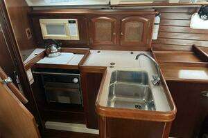 1999 Beneteau 381 thumbnail 31