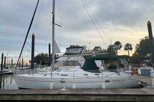 1999 Beneteau 381 thumbnail 3