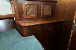 1999 Beneteau 381 thumbnail 36