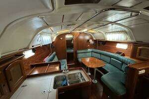 1999 Beneteau 381 thumbnail 16