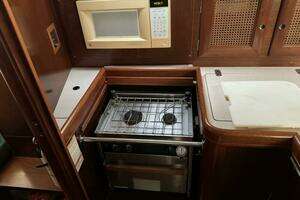 1999 Beneteau 381 thumbnail 32