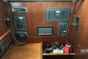 1999 Beneteau 381 thumbnail 28