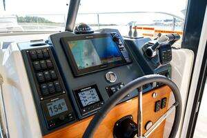 2025 Beneteau thumbnail 26