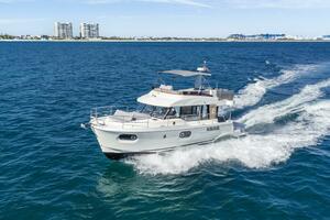 CAROLINA BLUES Worth Avenue Yachts