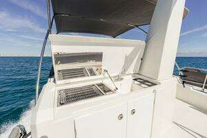 2025 Beneteau thumbnail 12