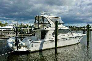 2002 Sea Ray 480 Sedan Bridge thumbnail 2