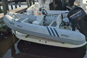 2002 Sea Ray 480 Sedan Bridge thumbnail 8