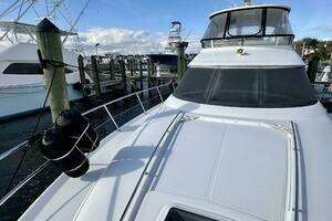 2002 Sea Ray 480 Sedan Bridge thumbnail 3