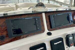 2002 Sea Ray 480 Sedan Bridge thumbnail 23
