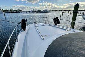 2002 Sea Ray 480 Sedan Bridge thumbnail 4