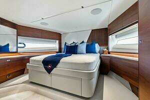 2024 Princess Y72 Motor Yacht thumbnail 41