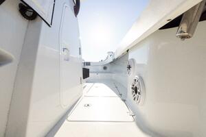 33FT (10.24M) FREEMAN