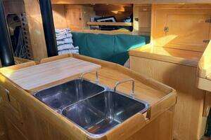 2007 Schooner thumbnail 33