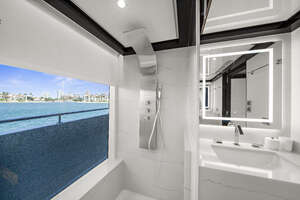 2024 Ocean Alexander 32 L thumbnail 58