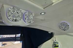 2012 Sea Ray 500 SUNDANCER thumbnail 26