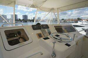 2005 Ocean Yachts thumbnail 36
