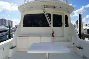 2005 Ocean Yachts thumbnail 24