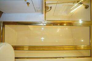 2005 Ocean Yachts thumbnail 26